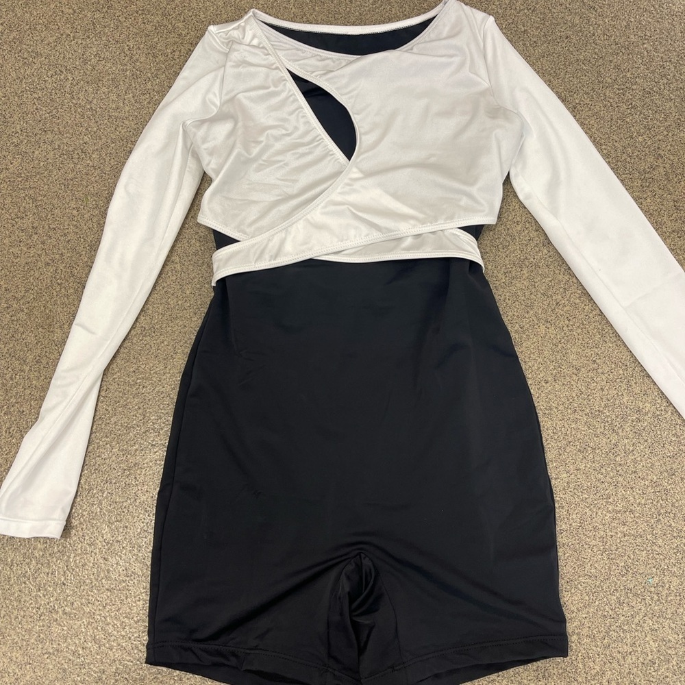 Woman’s Adult Medium Weissman Black and White contemporary costume